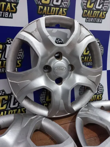 Calota Ford EcoSport aro 15 original usada. R$40,00 cada calota. Disk entrega 