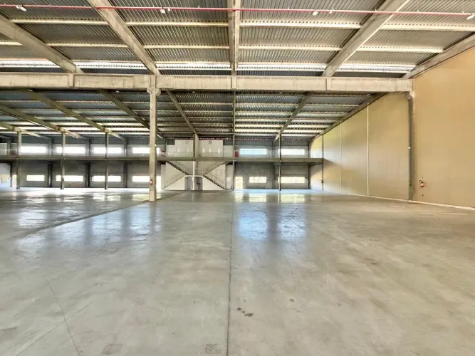 Galpão disponível para locação com 900 m2 na cidade de Gaspar/SC