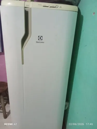 Geladeira Electrolux RE31