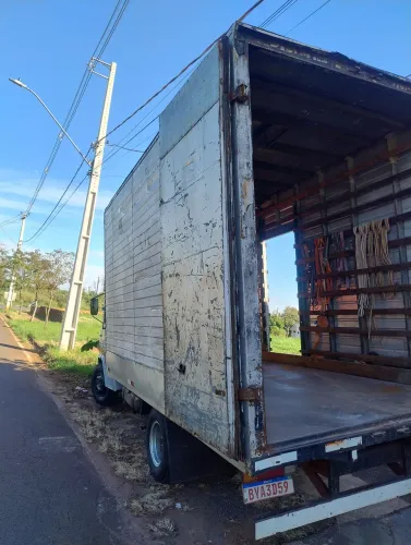 Baú para MB 608