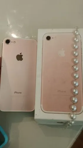 iPhone 7 única dona ( só precisa de um carregador, funcionando perfeitamente)?!!?!#@@$