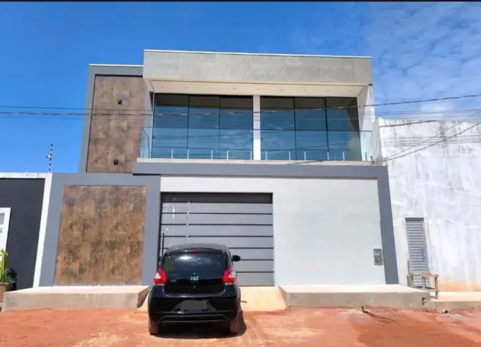 VENDO ESSA CASA NO BAIRRO MATINHA