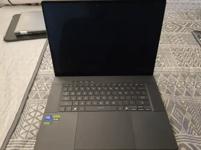 Notebook Gamer ASUS - ROG Zephyrus G16 16" 2.5K OLED 240Hz-Intel Core Ultra 9 285H -16GB