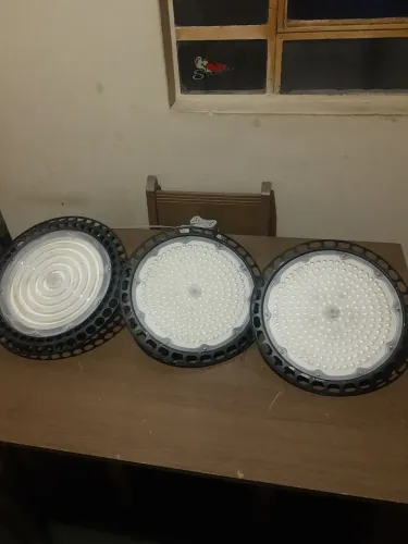 3 lâmpadas LED 200w YFCT para armazém ou galpão 250 nas três 