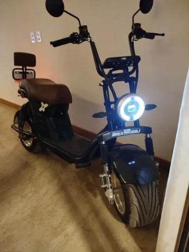 Scooter elétrica