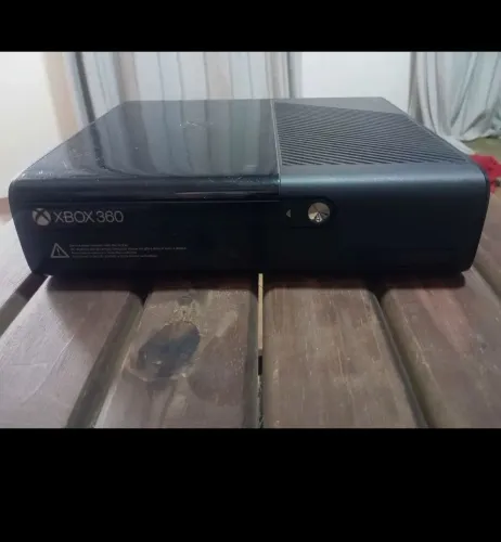 X BOX 360 BLOQUEADO COM 2 JOGOS
