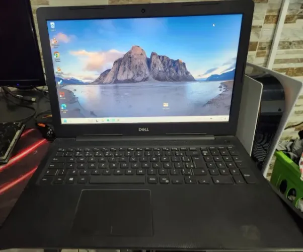Notebook Dell Inspiron I15-3583-A2XP 8ª Intel Core I5 8GB SSD 240GB LED HD 15,6"