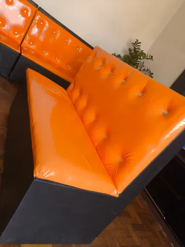 Poltronas sofá Booth para comércio medidas 1,20m x 0,54m x 0,94m altura