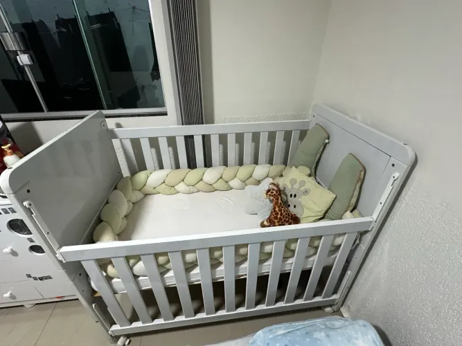 Berço de bebê bom estado de conservação