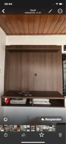 Vende-se Painel pata TV com nicho e prateleira! Em bom estado de conservação.