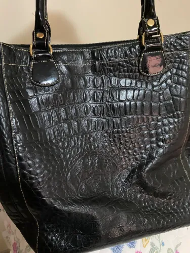 Bolsa Carmen Steffens couro preta com divisória interna , espaçosa