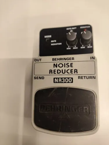 Pedal Behringer NR300 Nose Reducer
