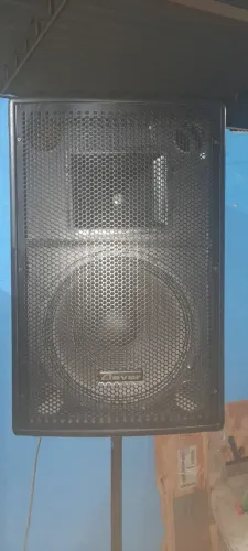 Vendo caixa passiva de 15polegadas.