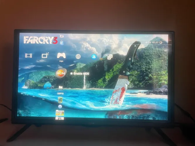 Vendo ps3 destravado um jogo original e dois controles