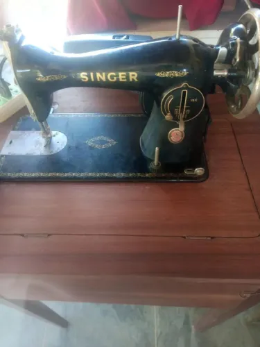 Máquina de costura Singer