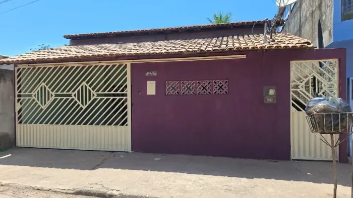 Vendo excelente casa na Folha 28