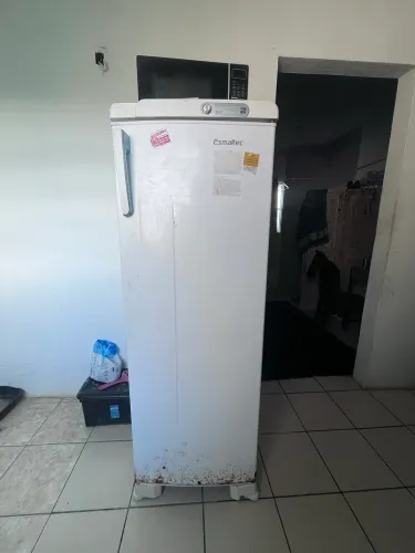 Geladeira Smaltec