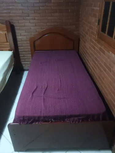 Cama de solteiro com colchão 