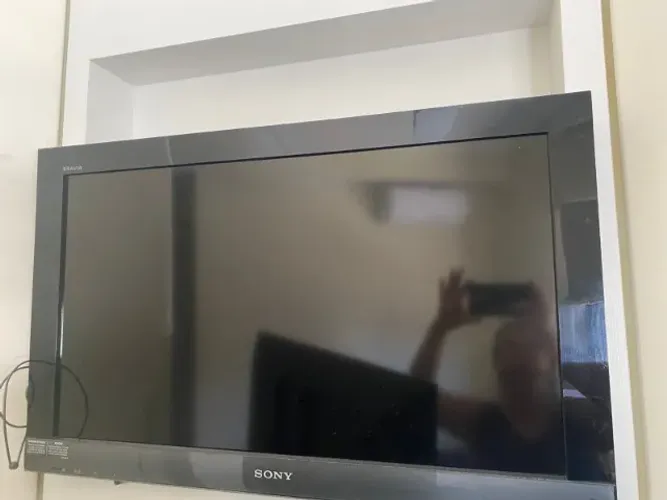 TV SONY BRAVIA DIGITAL (NÃO É SMART)