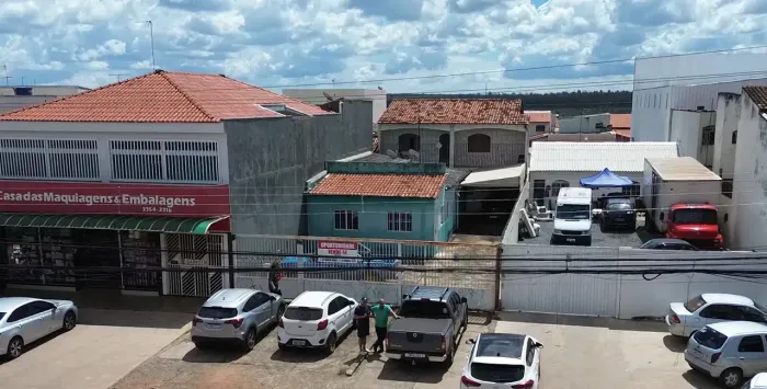 Casa para venda tem 120 metros quadrados com 7 quartos