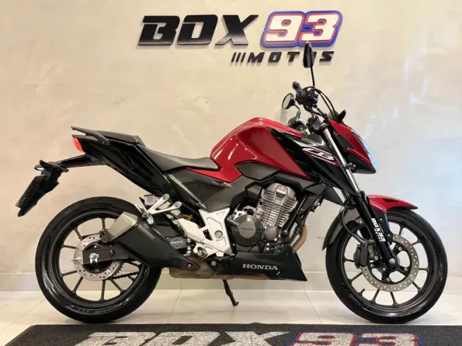 Honda CB 300f 2025