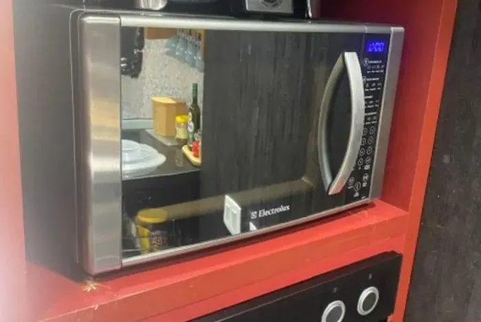 Microondas Eletrolux inox