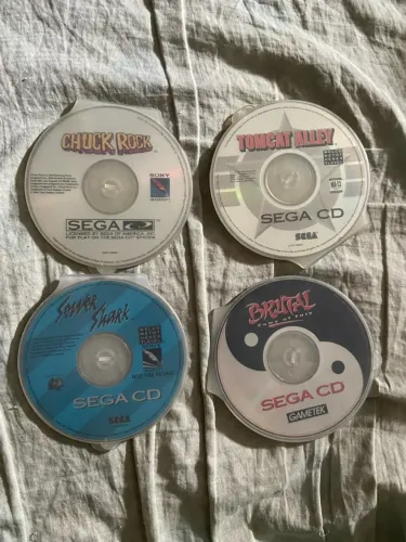Coleção de 4 Jogos Sega CD com Arranhões não sei se Funcionam