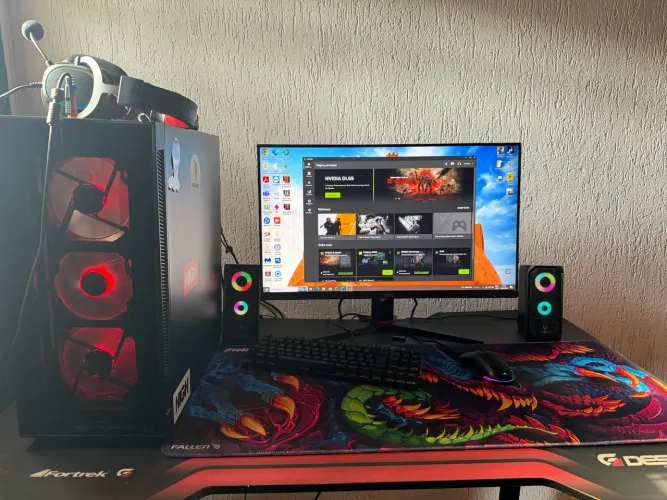 VENDE-SE PC GAMER COMPLETO COM PERIFÉRICOS