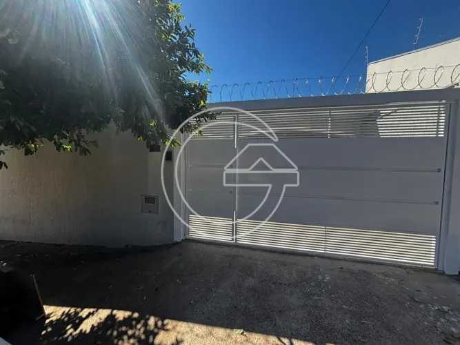 VENDE-SE Residência NO PALMITAL - MARÍLIA/SP