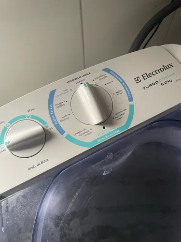 Máquina de Lavar Electrolux Turbo Economia 6 kg ? Funcionando normalmente
