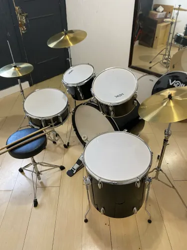 Bateria Volk Acústica Bumbo 22 Polegadas - Preta