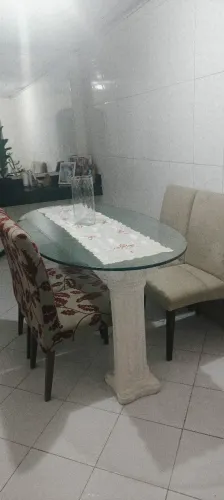 Vendo mesa de vidro com 04 cadeiras em ótimo estado