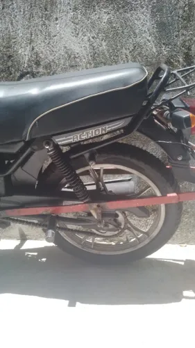 Vendo uma moto iros 100