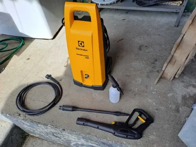 LAVADORA DE ALTA PRESSÃO ELECTROLUX