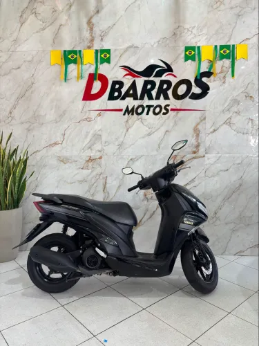YAMAHA FLUO 125 2023