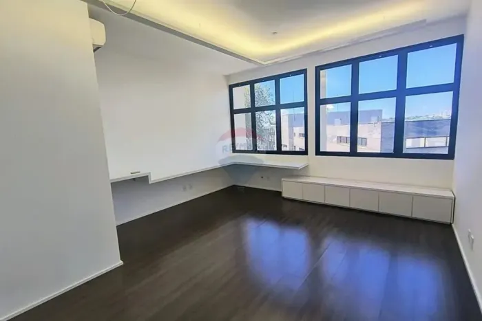 RE/MAX Aluga Sala Comercial Alphaville Campinas SP R$1.600,00