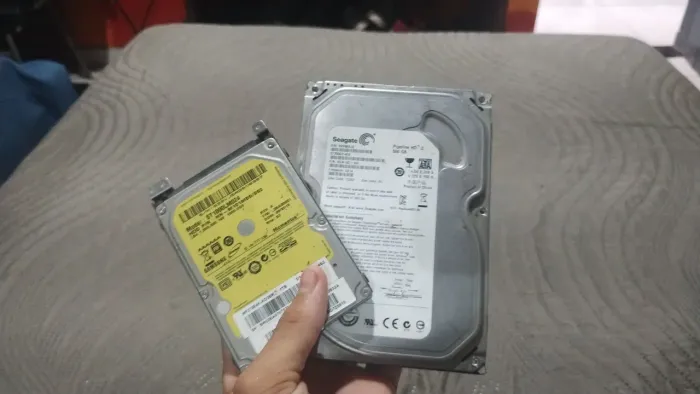 HDs internos e externo 1T