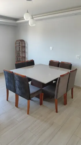Mesa de jantar quadrada, laca, 8 lugares