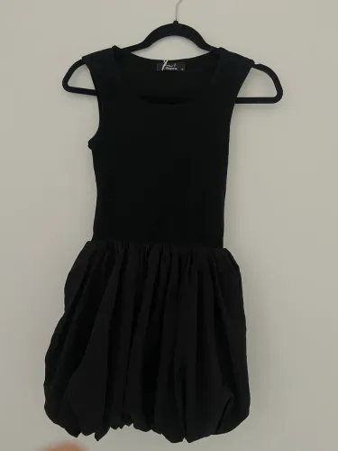 vestido preto balone