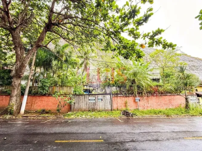 Terreno à venda, 900 m² por R$ 3.600.000,00 - Itacoatiara - Niterói/RJ