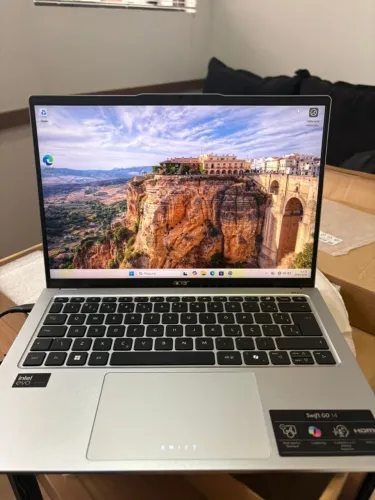 Acer Swift Go 14 AI de 14 polegadas