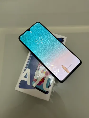 Samsung A70