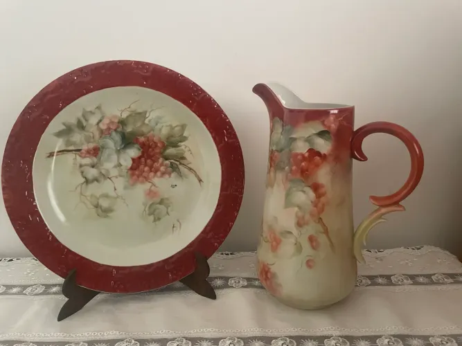 Conjunto porcelana jarro e prato pintado a mão 