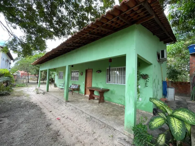Alugo casa de temporada bem.no centro de Santo Amaro, ótima localização!