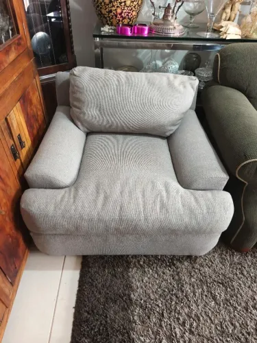 Poltrona grande moderna