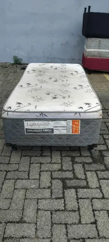 Cama box solteiro com espuma conjugada USADA ENTREGA dentro de Uberlândia MG