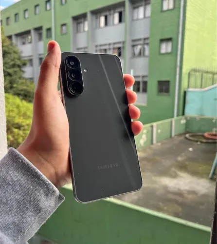SAMSUNG A56