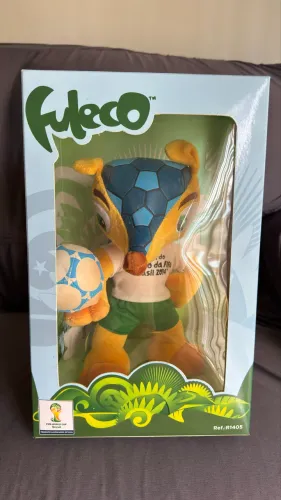 Fuleco Mascote da Copa do Mundo 2014 Pelúcia Média