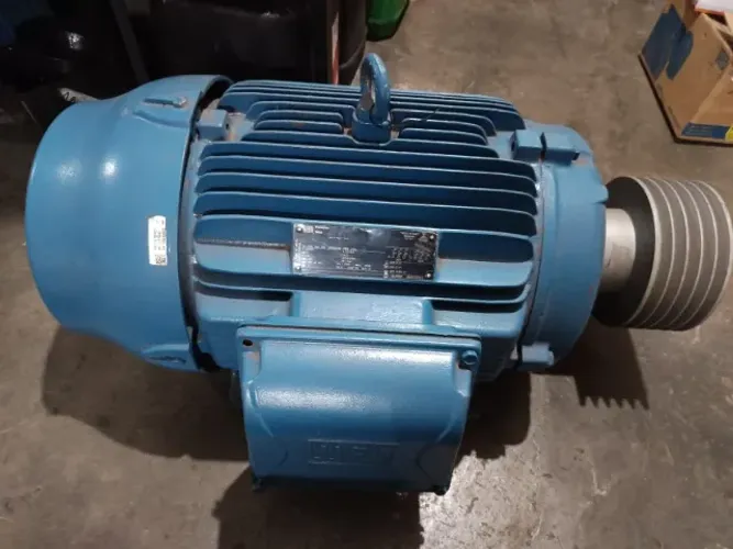 Motor elétrico trifásico 50CV 2P 380-660