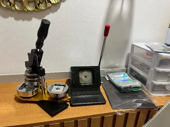 Máquina de fazer ímã de geladeira